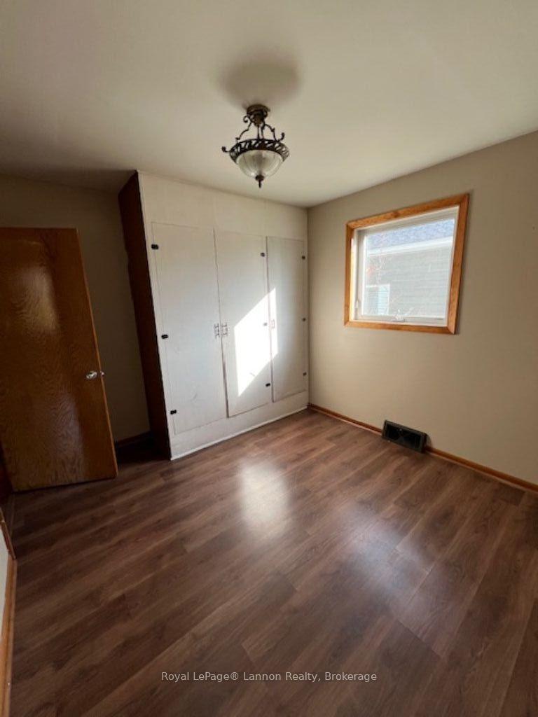 Photo 11 of 30 Queen Street, Sioux Lookout — HOMEH