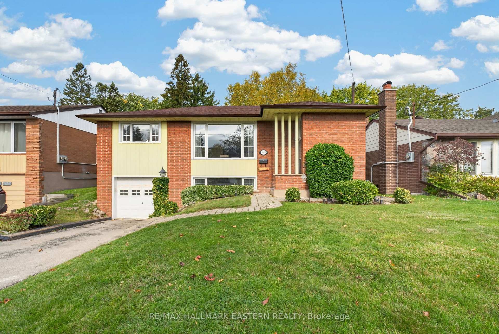 Photo 1 of 844 Florell Drive, Oshawa, Donevan — HOMEH