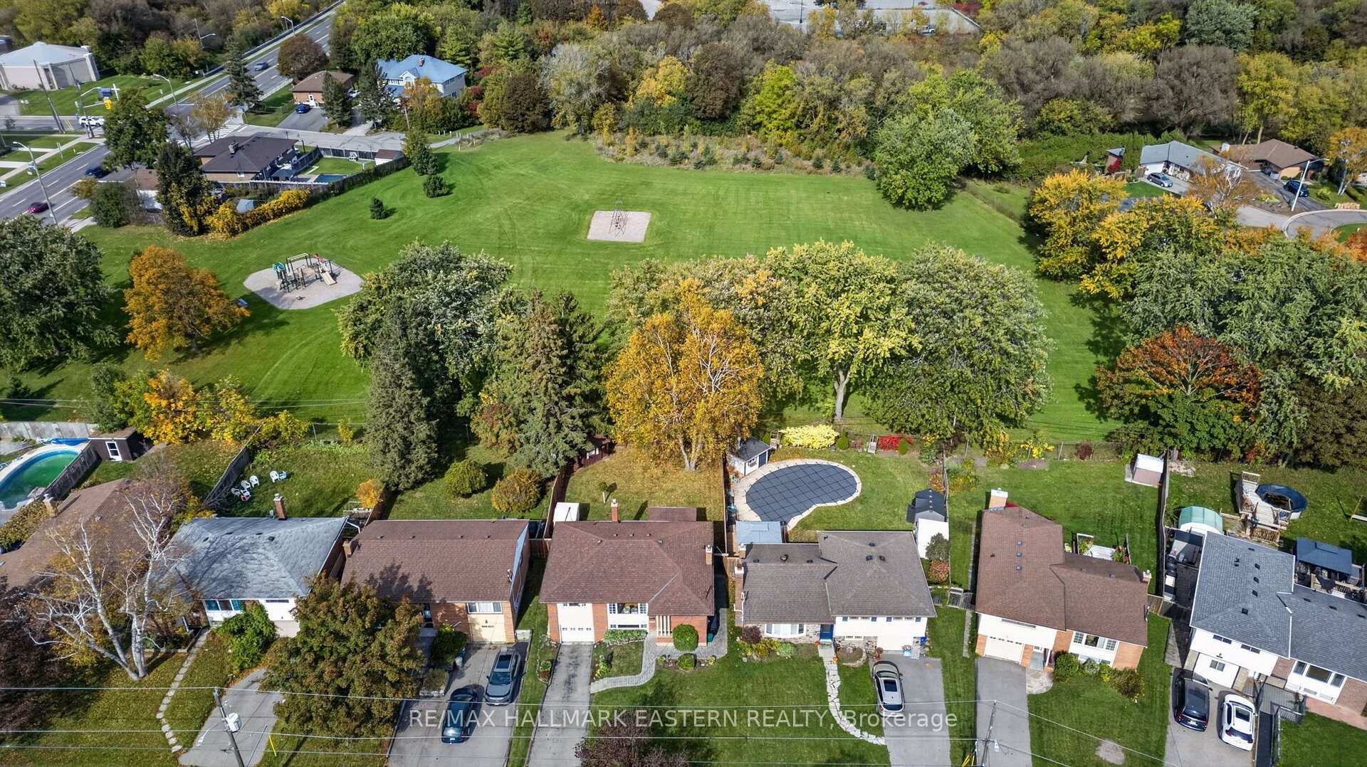 Photo 31 of 844 Florell Drive, Oshawa, Donevan — HOMEH