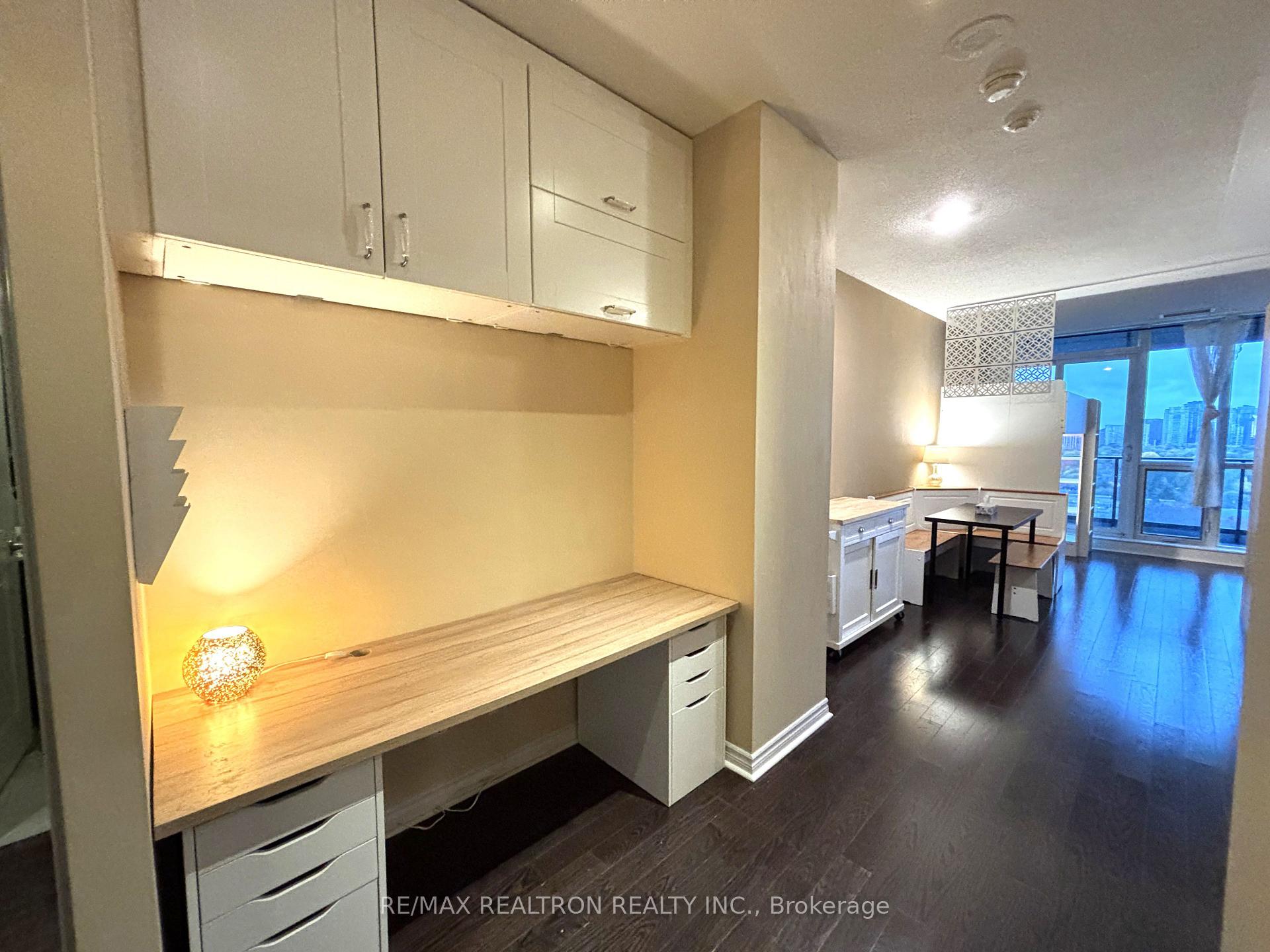 Photo 10 of Unit 1111, 2885 Bayview Avenue, North York, Bayview Village — HOMEH