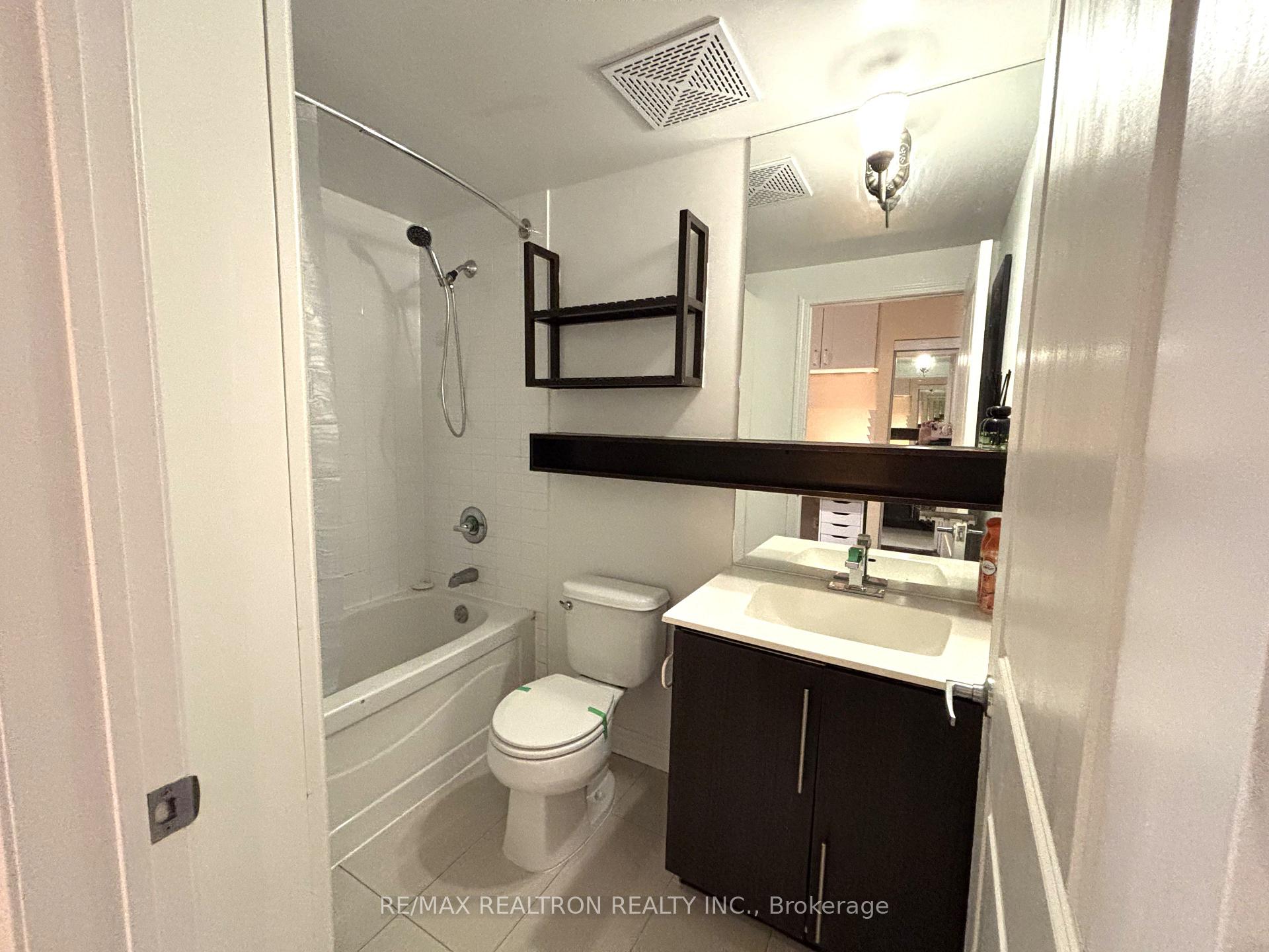 Photo 22 of Unit 1111, 2885 Bayview Avenue, North York, Bayview Village — HOMEH