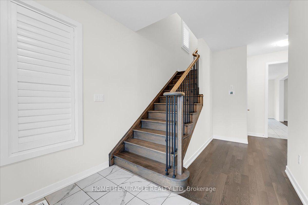 Photo 2 of 35 Santos Drive, Haldimand — HOMEH