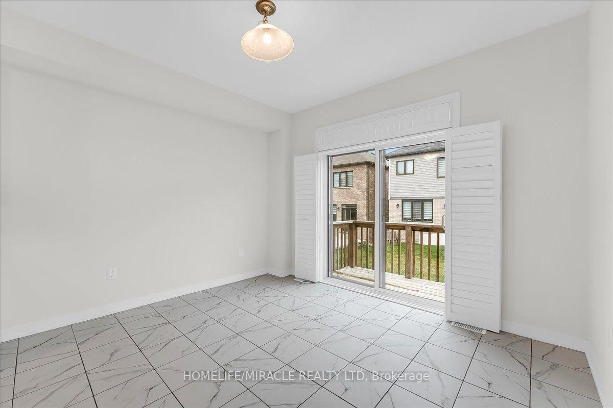 Photo 10 of 35 Santos Drive, Haldimand — HOMEH