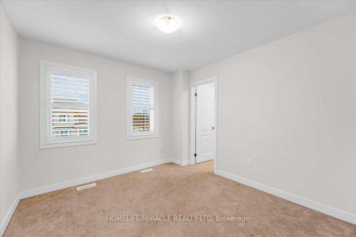 Photo 23 of 35 Santos Drive, Haldimand — HOMEH