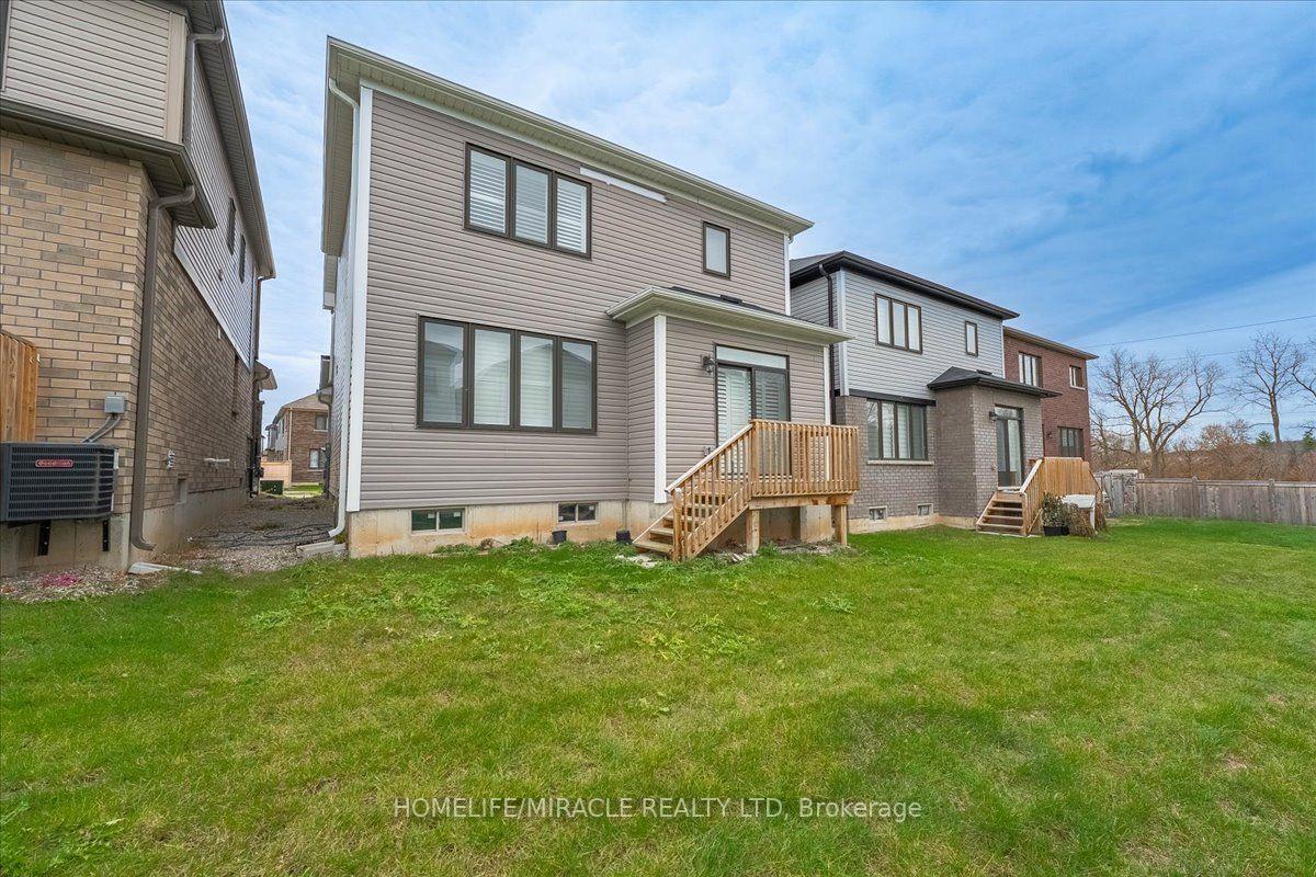Photo 32 of 35 Santos Drive, Haldimand — HOMEH