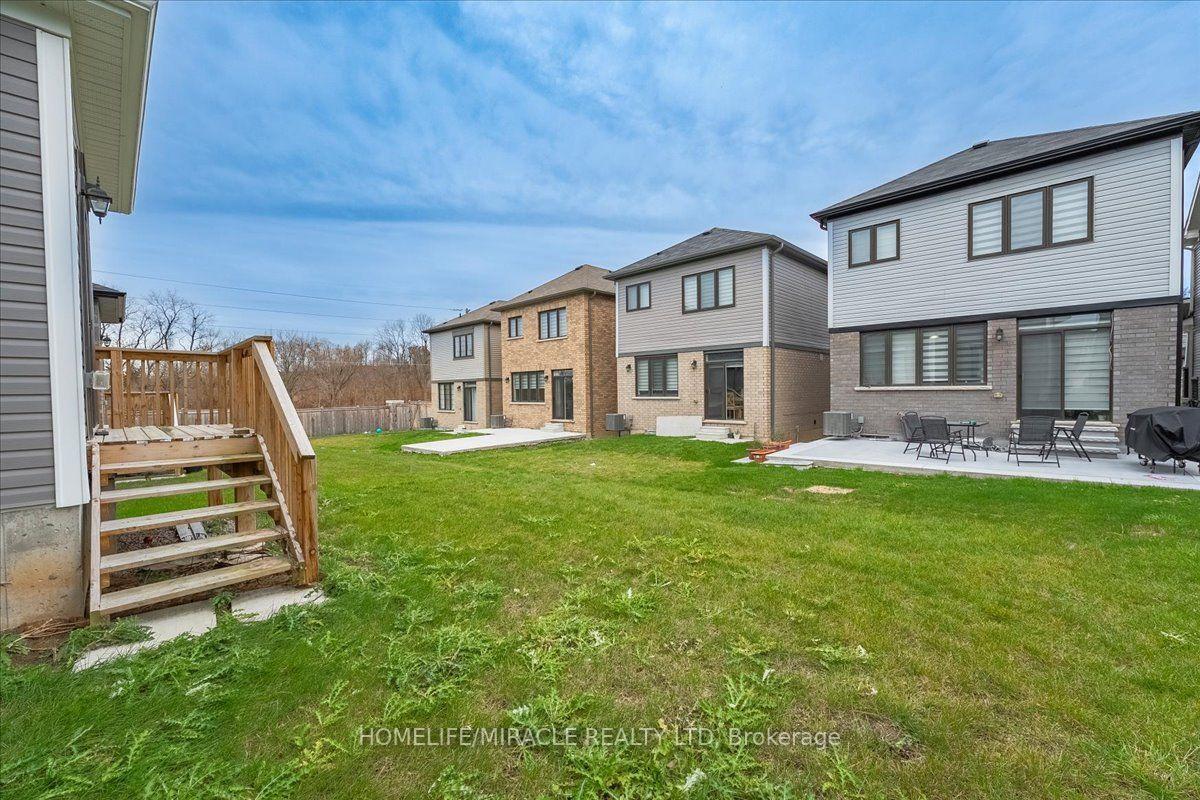 Photo 33 of 35 Santos Drive, Haldimand — HOMEH