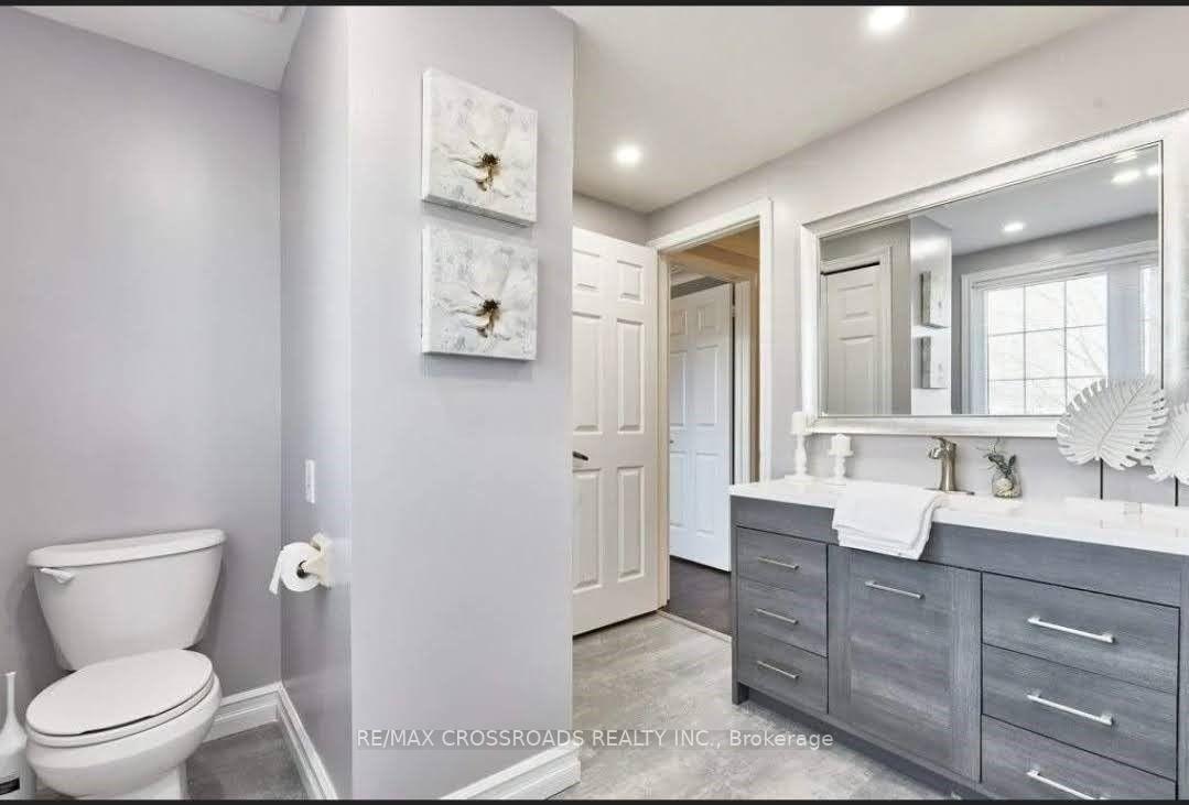 Photo 3 of 851 Mahina Street, Oshawa, McLaughlin — HOMEH