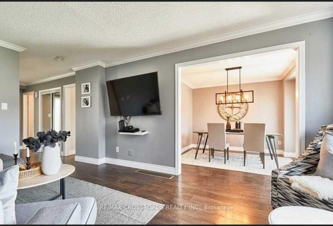 Photo 6 of 851 Mahina Street, Oshawa, McLaughlin — HOMEH