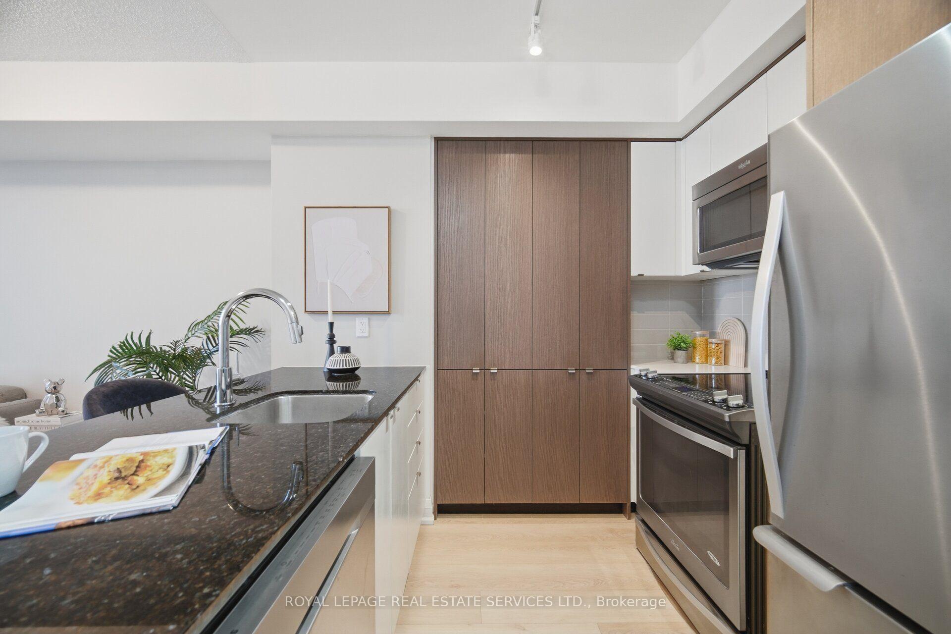 Photo 11 of Unit 1608, 9 Valhalla Inn Road, Etobicoke, Islington-City Centre West — HOMEH
