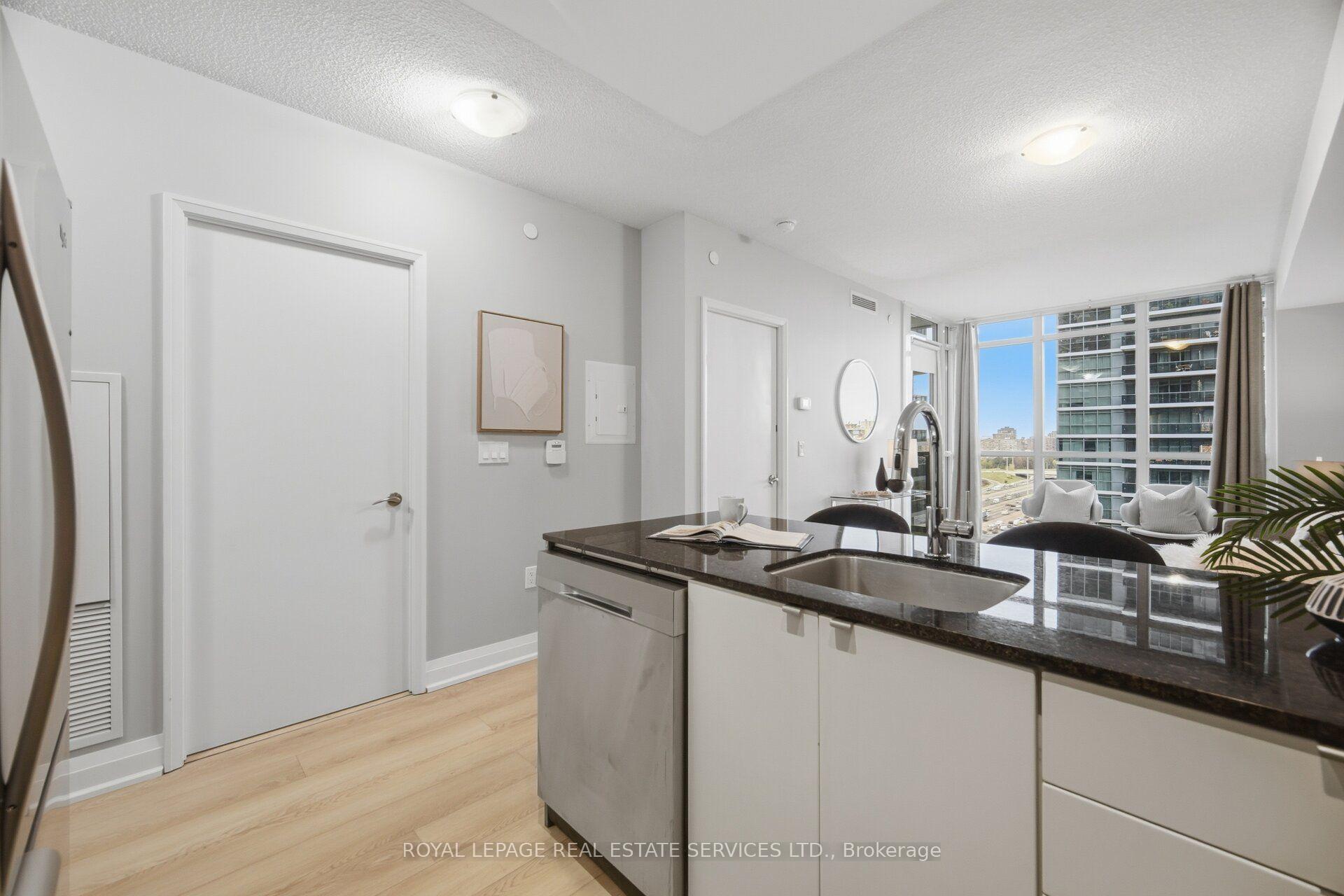 Photo 13 of Unit 1608, 9 Valhalla Inn Road, Etobicoke, Islington-City Centre West — HOMEH
