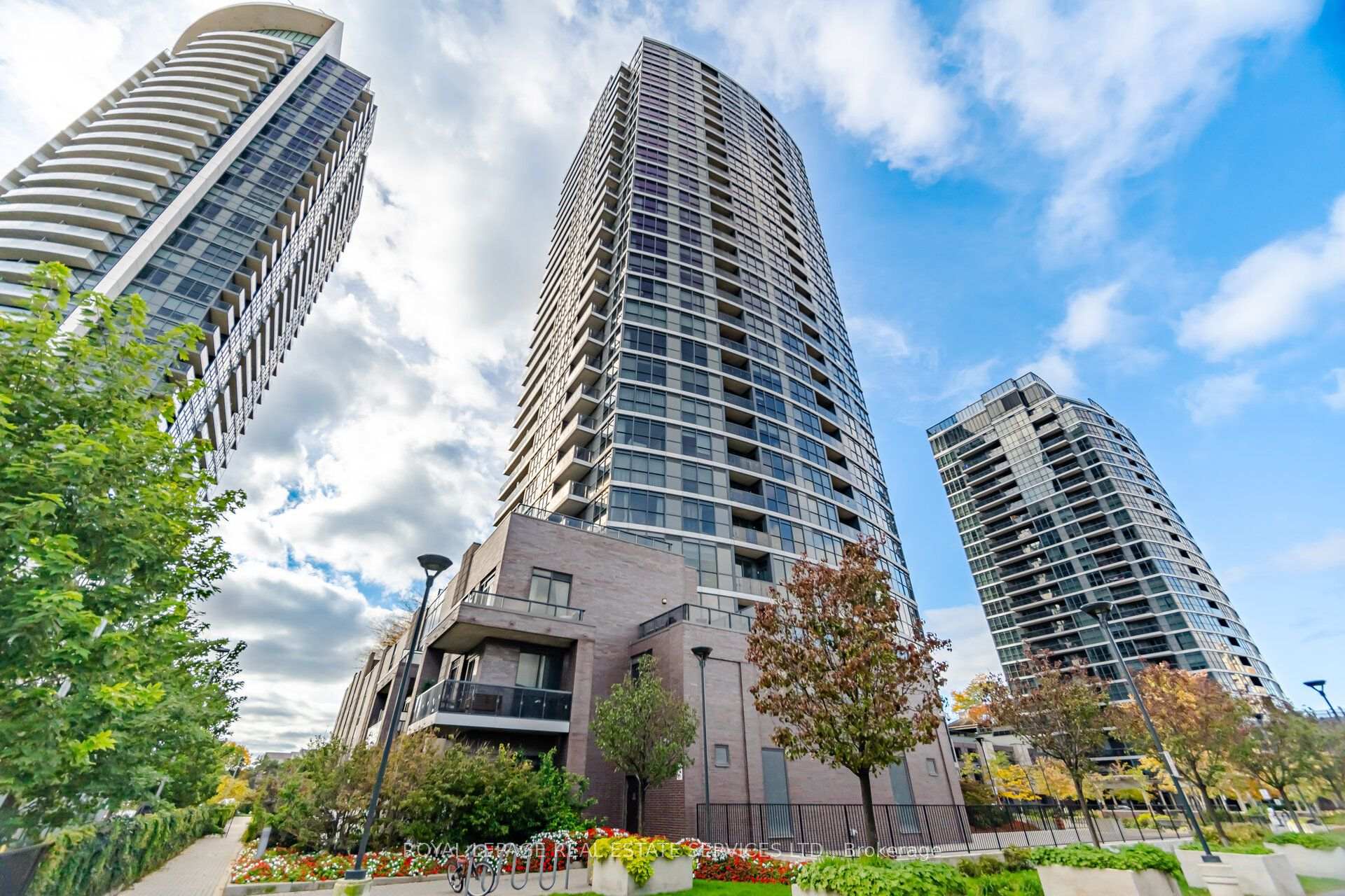 Photo 36 of Unit 1608, 9 Valhalla Inn Road, Etobicoke, Islington-City Centre West — HOMEH