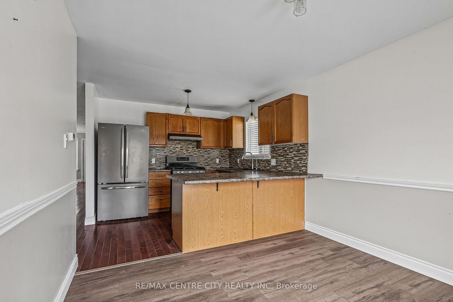 Photo 13 of 37 Juno Drive, St. Thomas — HOMEH