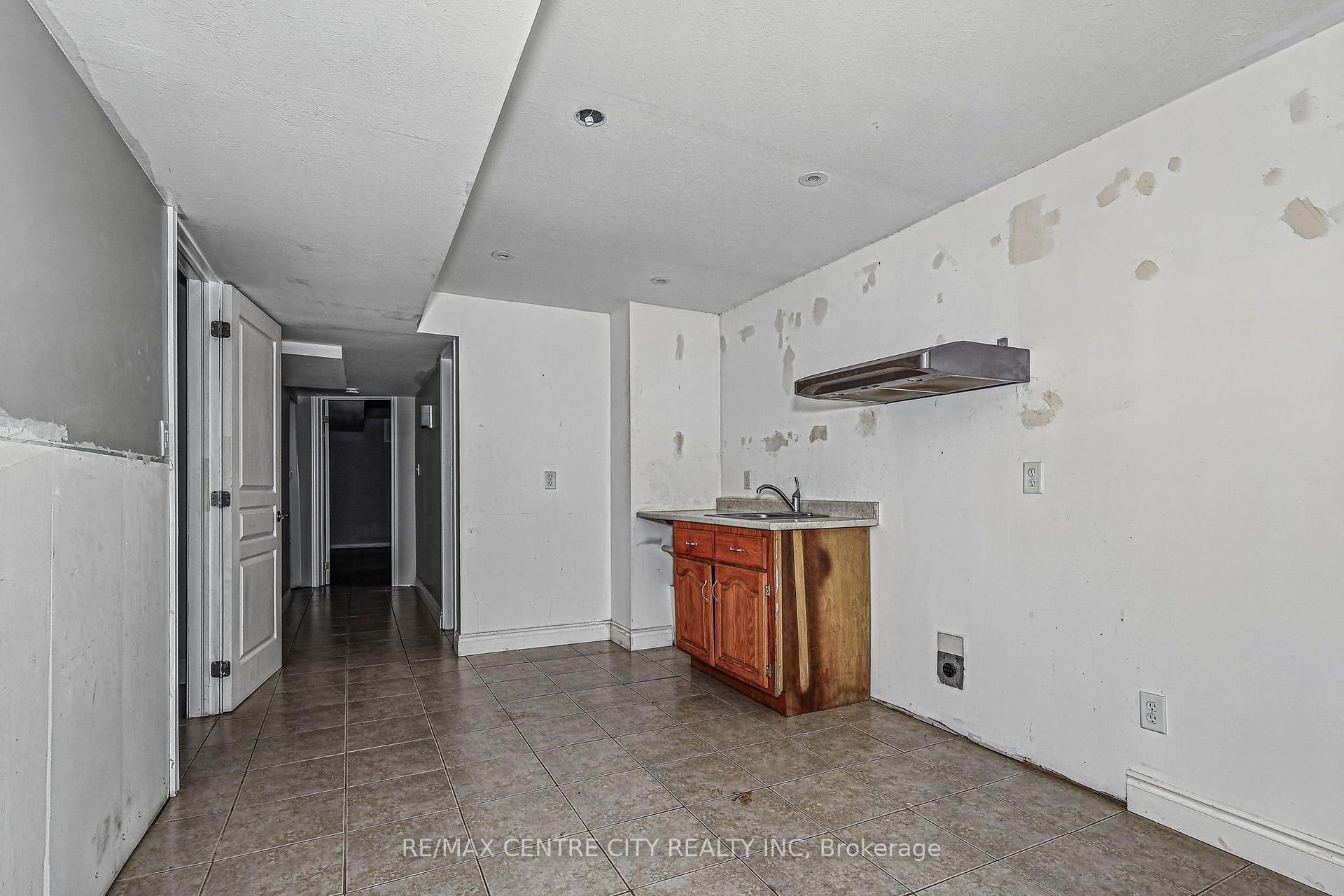 Photo 25 of 37 Juno Drive, St. Thomas — HOMEH