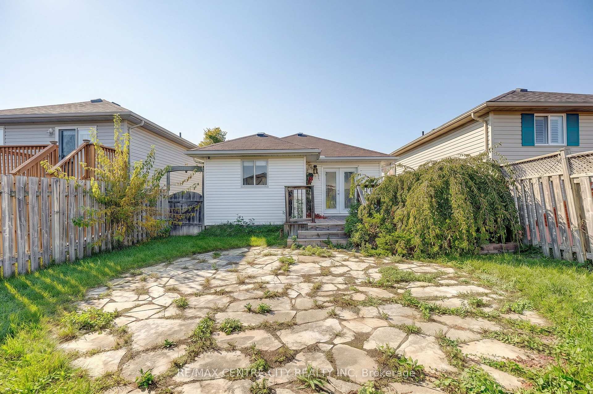 Photo 33 of 37 Juno Drive, St. Thomas — HOMEH