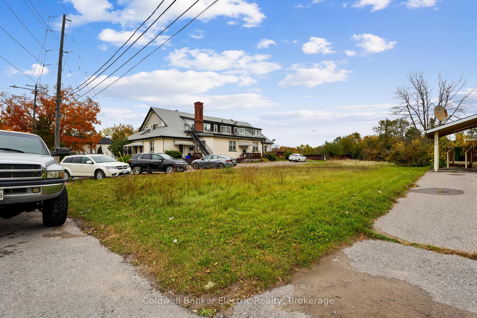 Photo 10 of 842 Haggart Street, Peterborough, Town Ward 3 — HOMEH