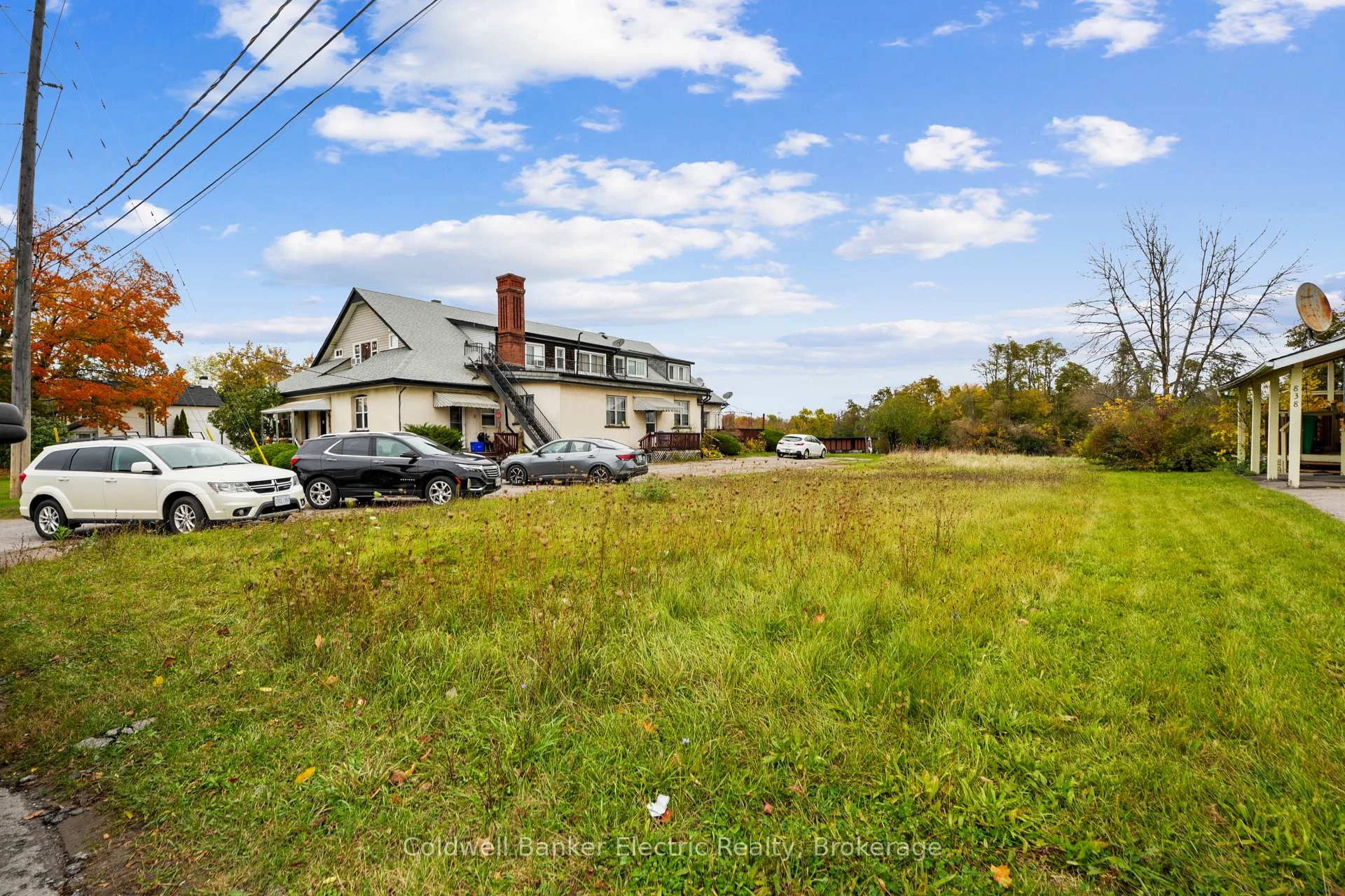 Photo 11 of 842 Haggart Street, Peterborough, Town Ward 3 — HOMEH