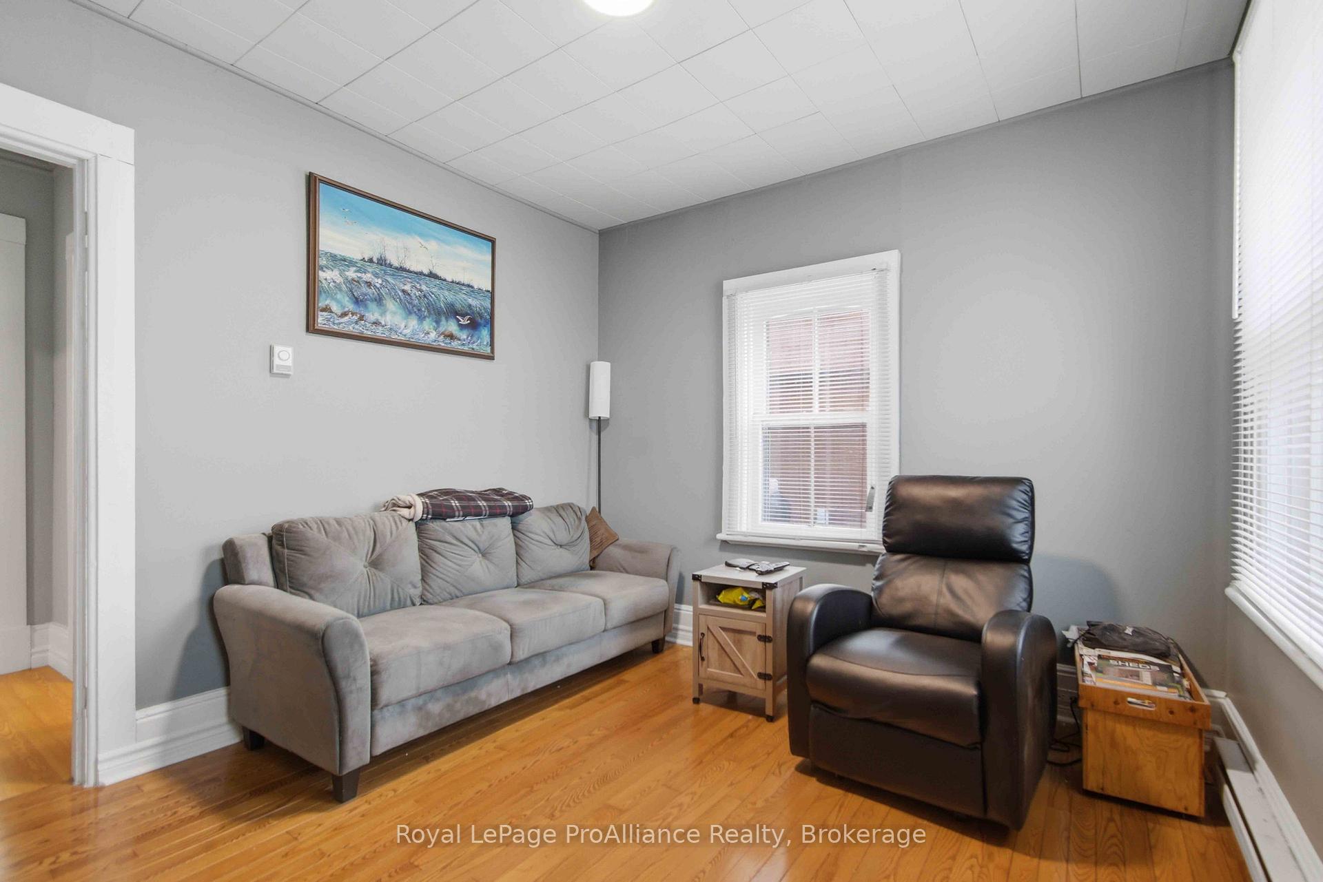 Photo 6 of 12 Albert Road, Quinte West, Frankford Ward — HOMEH