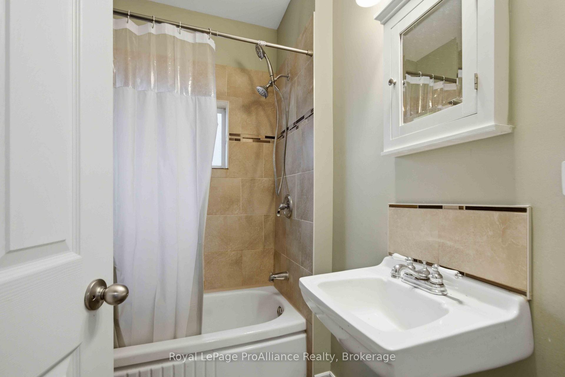 Photo 13 of 12 Albert Road, Quinte West, Frankford Ward — HOMEH