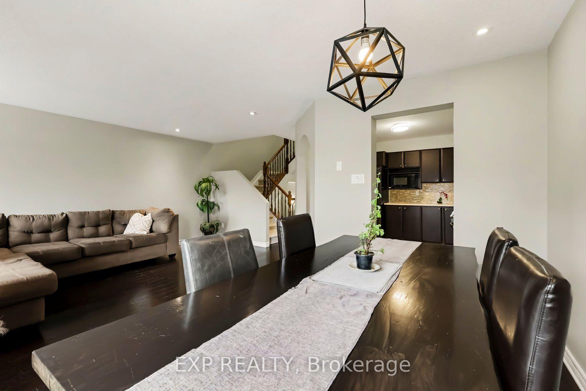Photo 8 of 912 Torino Terrace, Ottawa, Avalon East — HOMEH