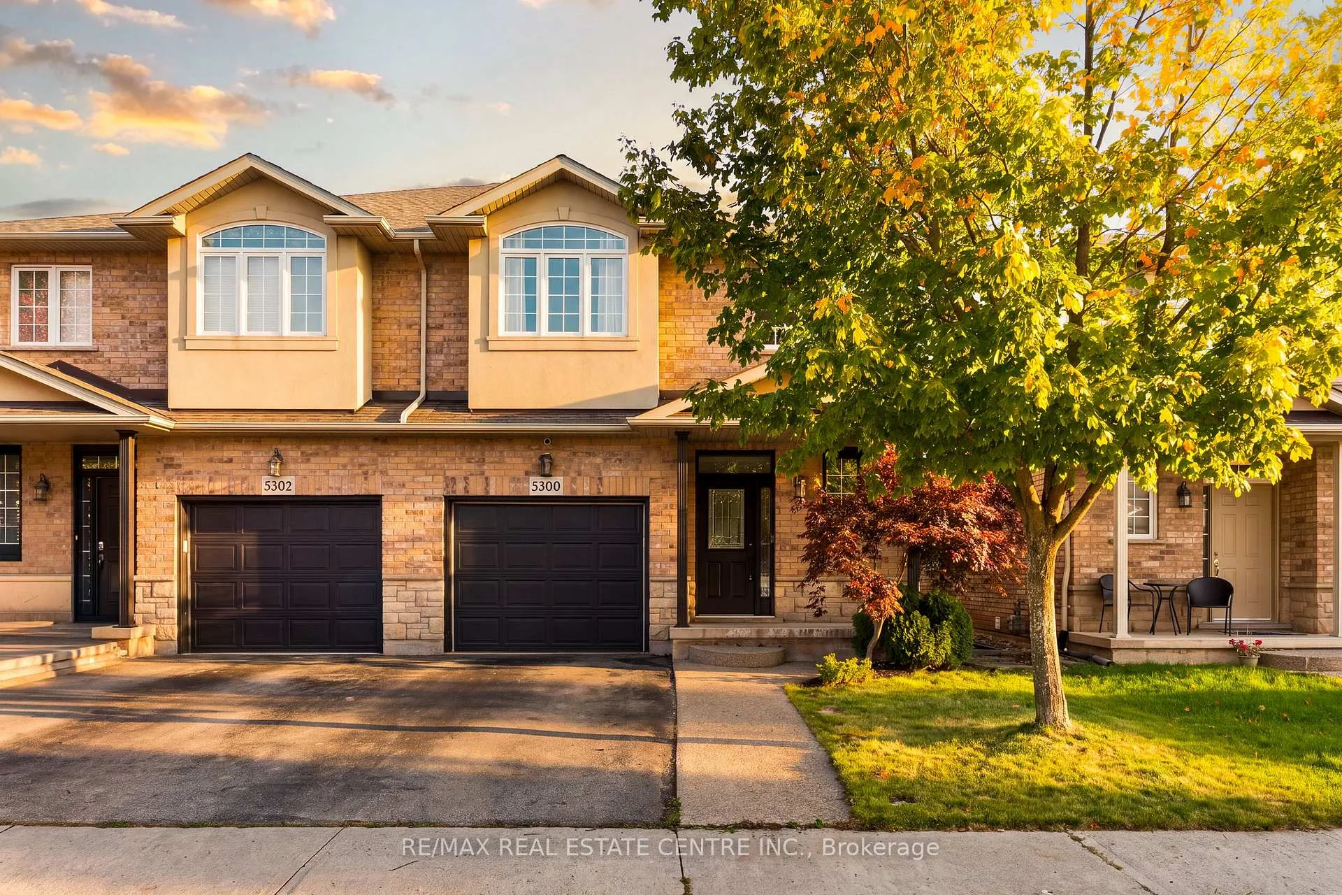 Photo 1 of 5300 Picketts Way, Burlington, Orchard — HOMEH