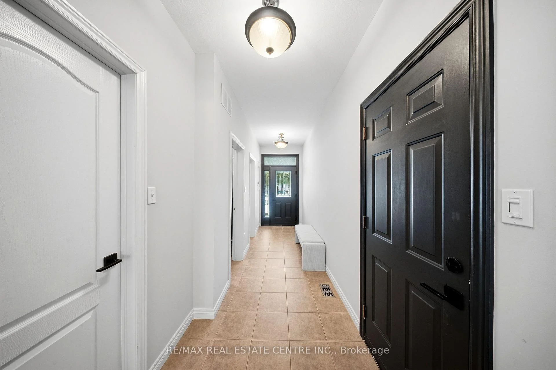 Photo 8 of 5300 Picketts Way, Burlington, Orchard — HOMEH