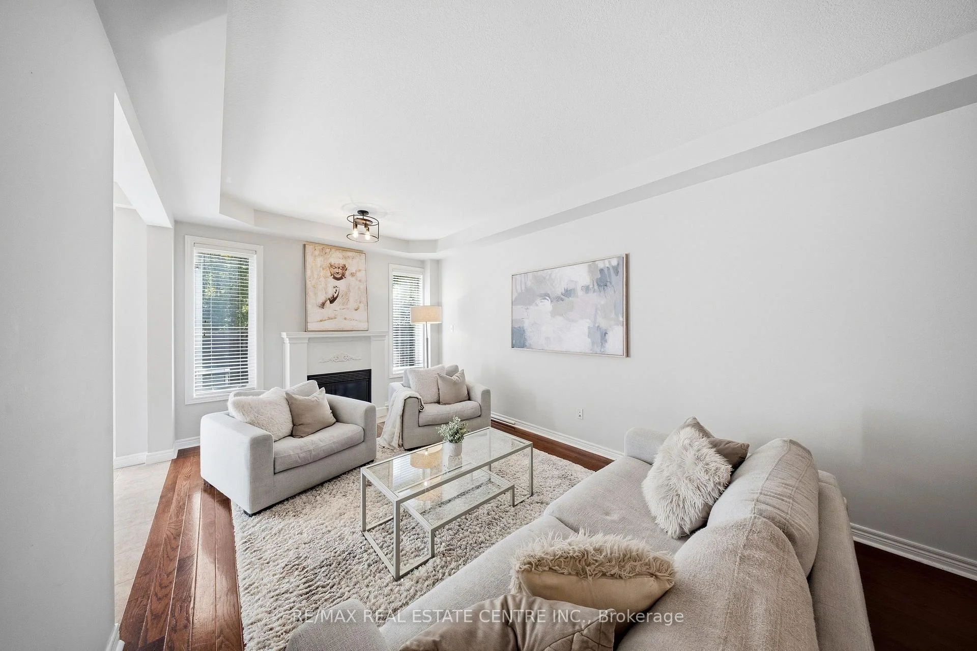 Photo 15 of 5300 Picketts Way, Burlington, Orchard — HOMEH