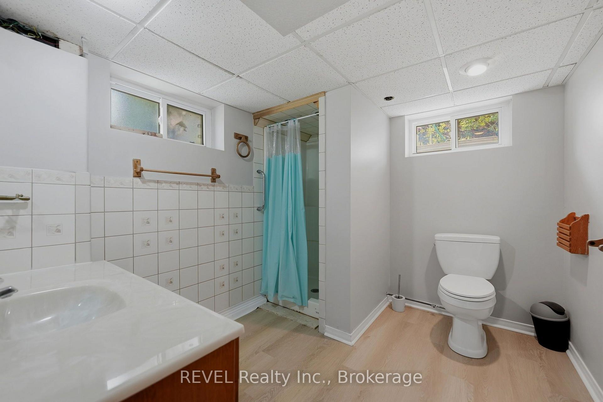 Photo 21 of 7962 Booth Street, Niagara Falls, Ascot — HOMEH