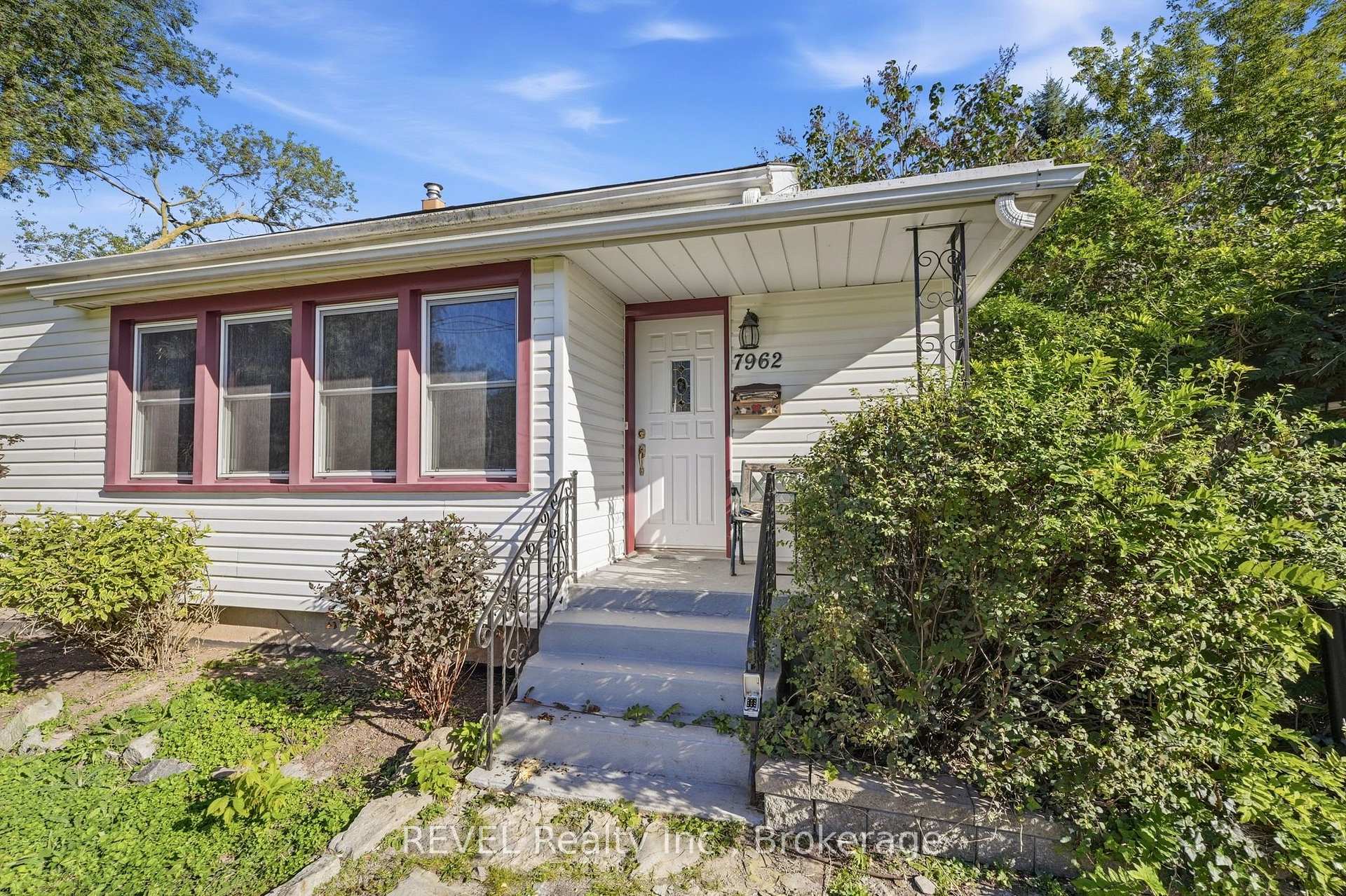 Photo 34 of 7962 Booth Street, Niagara Falls, Ascot — HOMEH