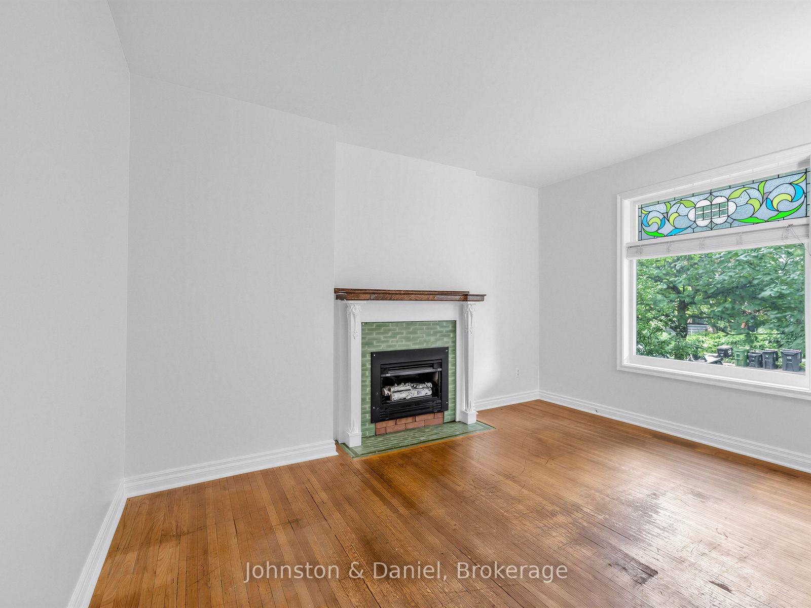 Photo 2 of 320 Brunswick Avenue, Toronto, The Annex — HOMEH
