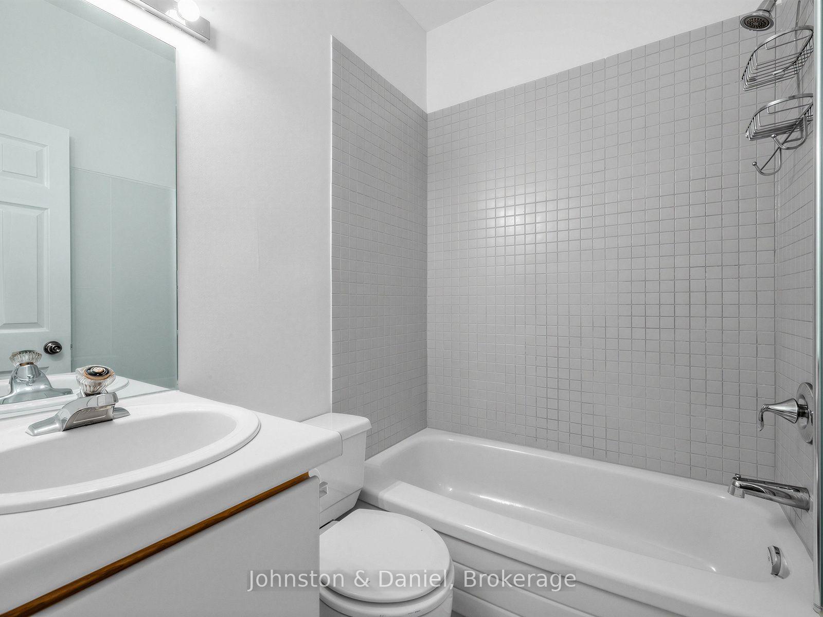 Photo 7 of 320 Brunswick Avenue, Toronto, The Annex — HOMEH