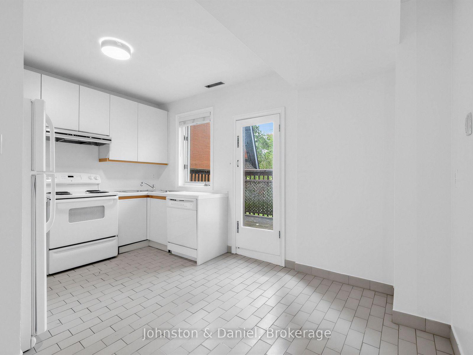 Photo 12 of 320 Brunswick Avenue, Toronto, The Annex — HOMEH