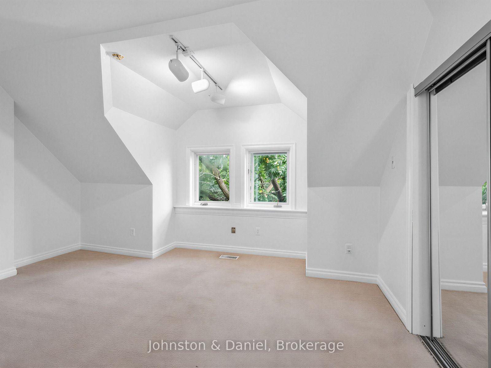 Photo 15 of 320 Brunswick Avenue, Toronto, The Annex — HOMEH