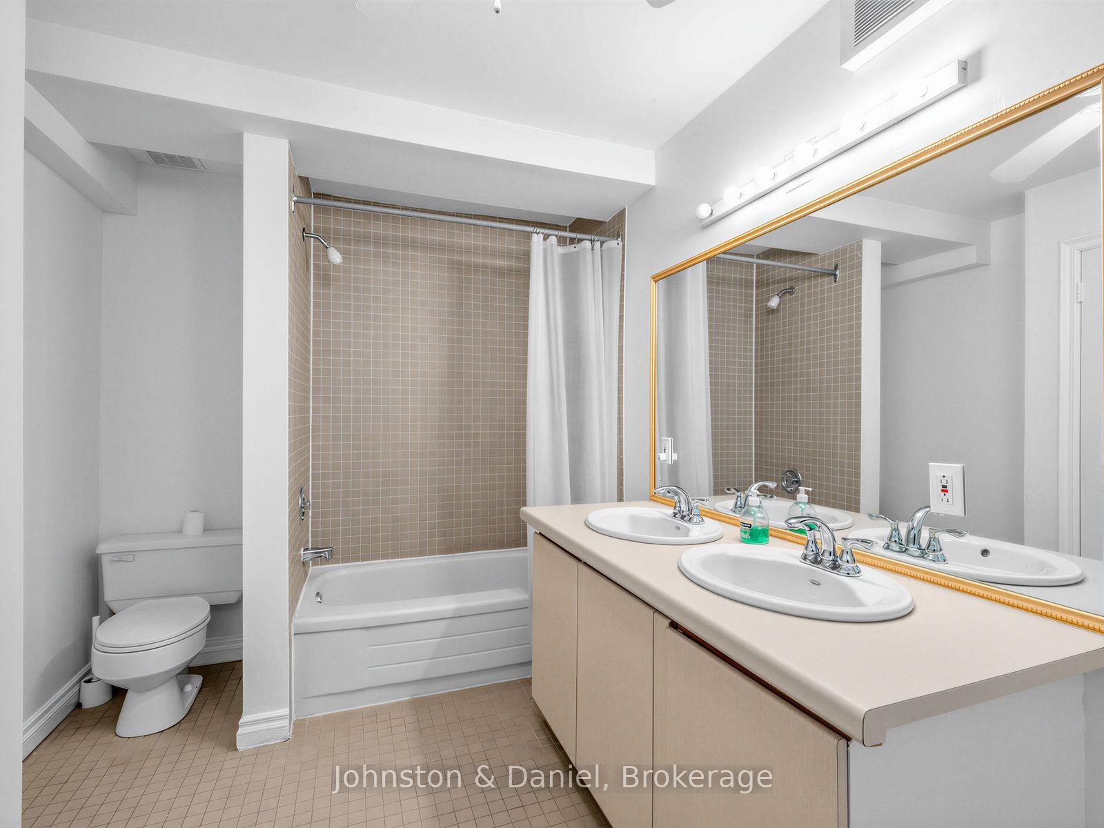 Photo 26 of 320 Brunswick Avenue, Toronto, The Annex — HOMEH