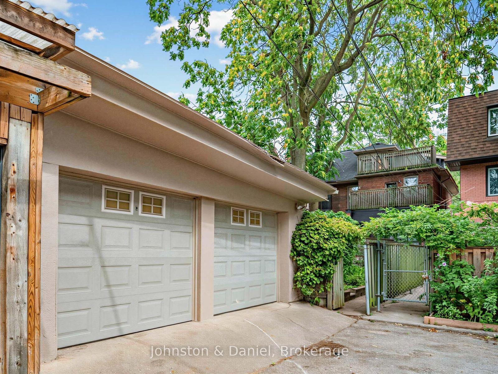 Photo 29 of 320 Brunswick Avenue, Toronto, The Annex — HOMEH