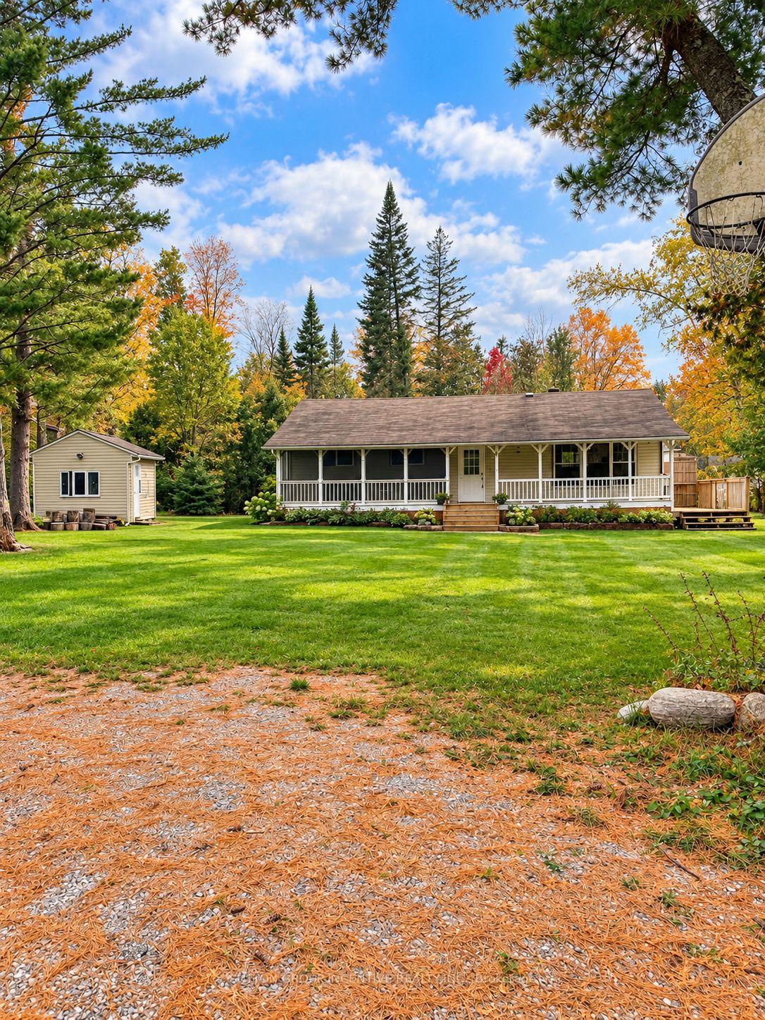 Photo 1 of 52 Grandview Crescent, Oro-Medonte, Rural Oro-Medonte — HOMEH