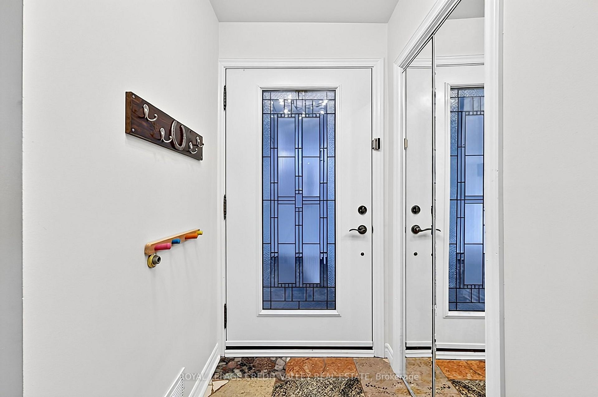 Photo 8 of 27 Castlemore Drive, Brampton, Brampton East — HOMEH