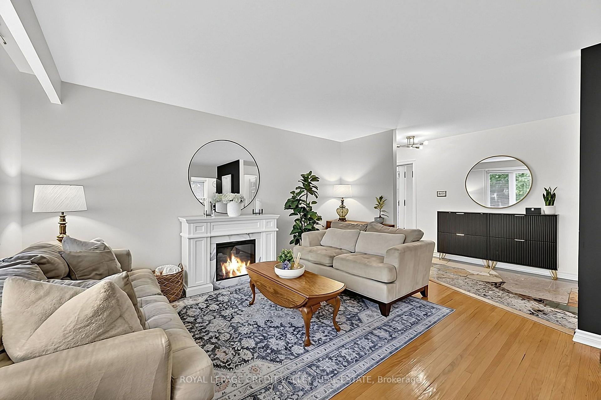 Photo 15 of 27 Castlemore Drive, Brampton, Brampton East — HOMEH