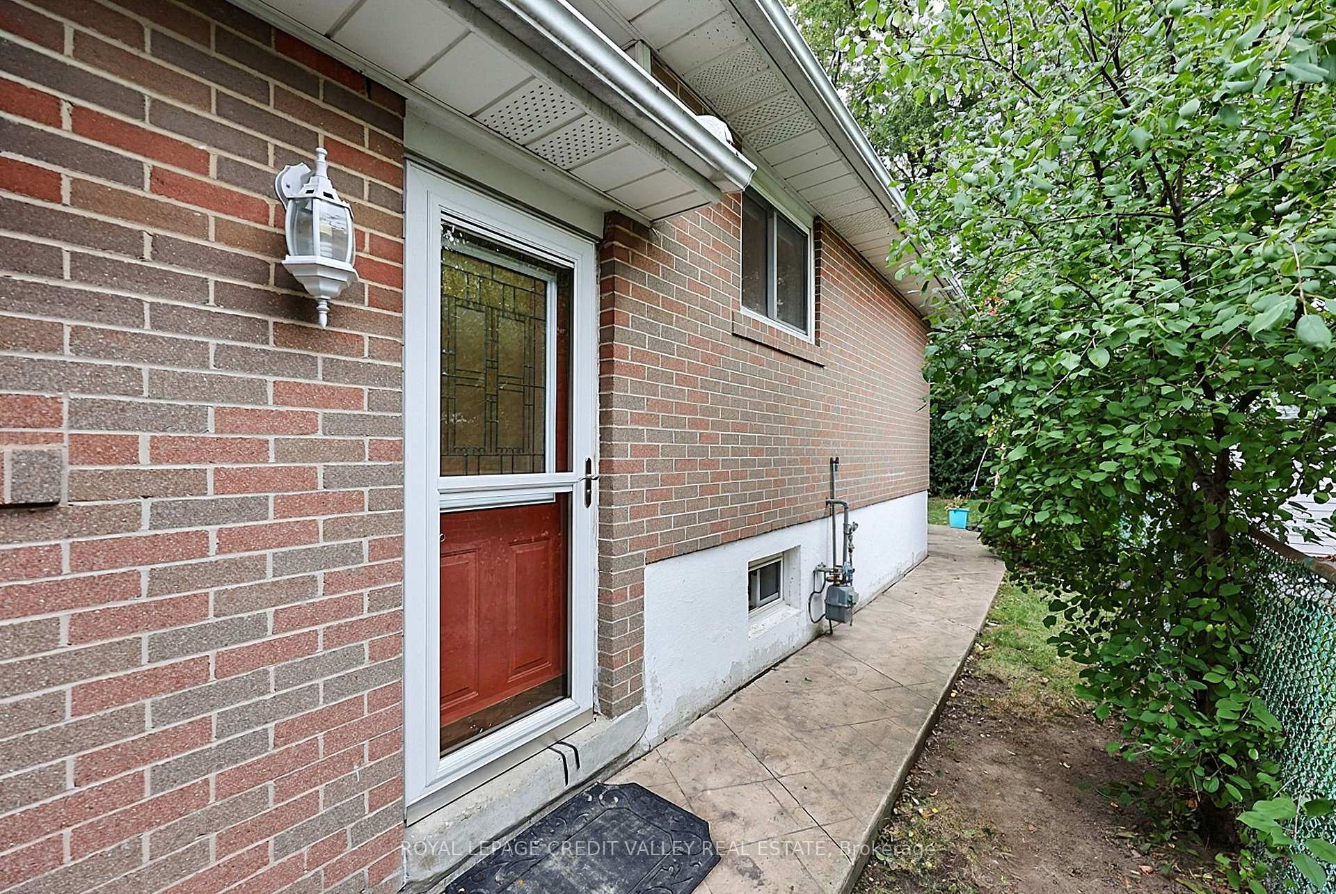Photo 40 of 27 Castlemore Drive, Brampton, Brampton East — HOMEH