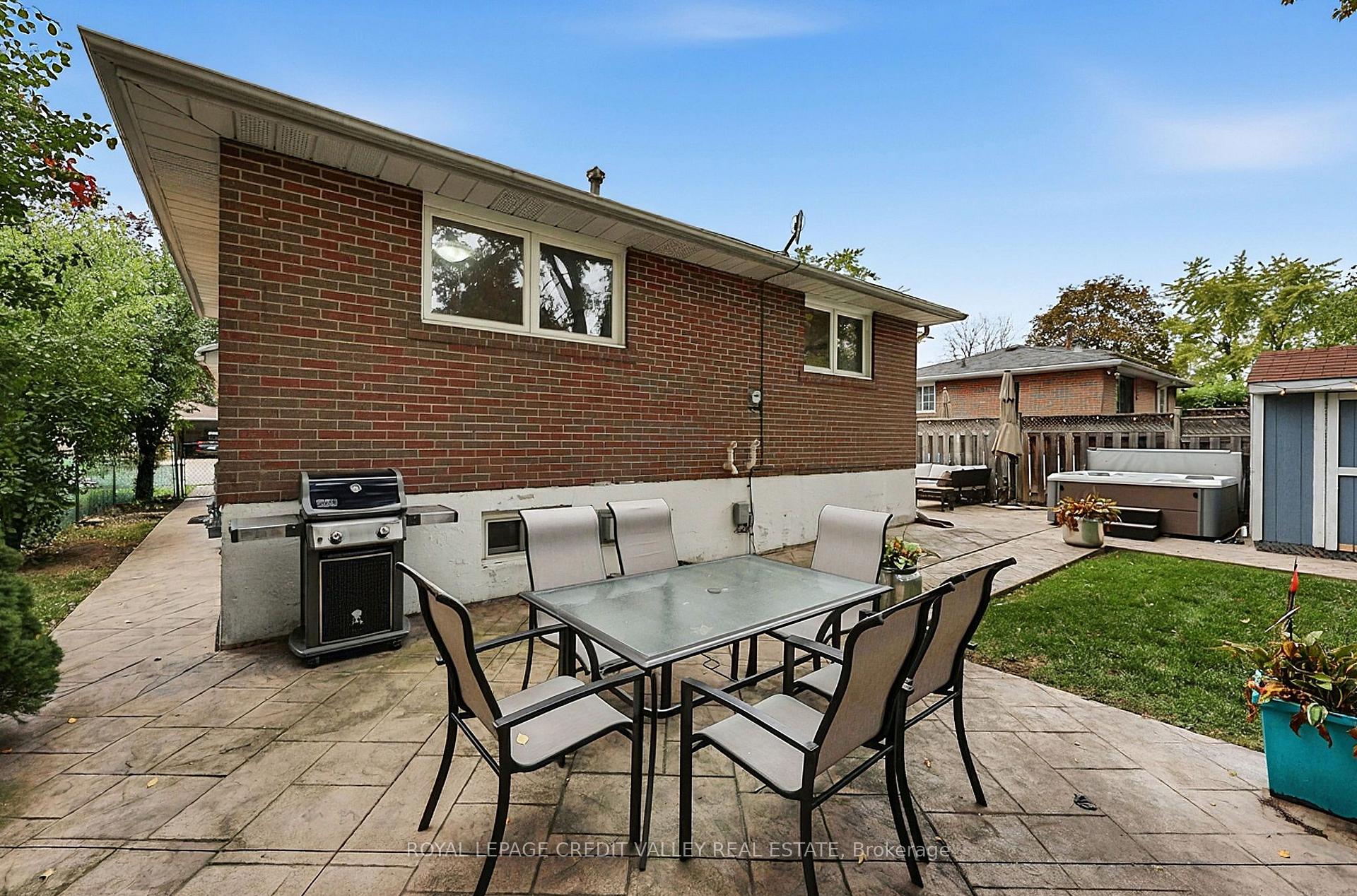 Photo 43 of 27 Castlemore Drive, Brampton, Brampton East — HOMEH