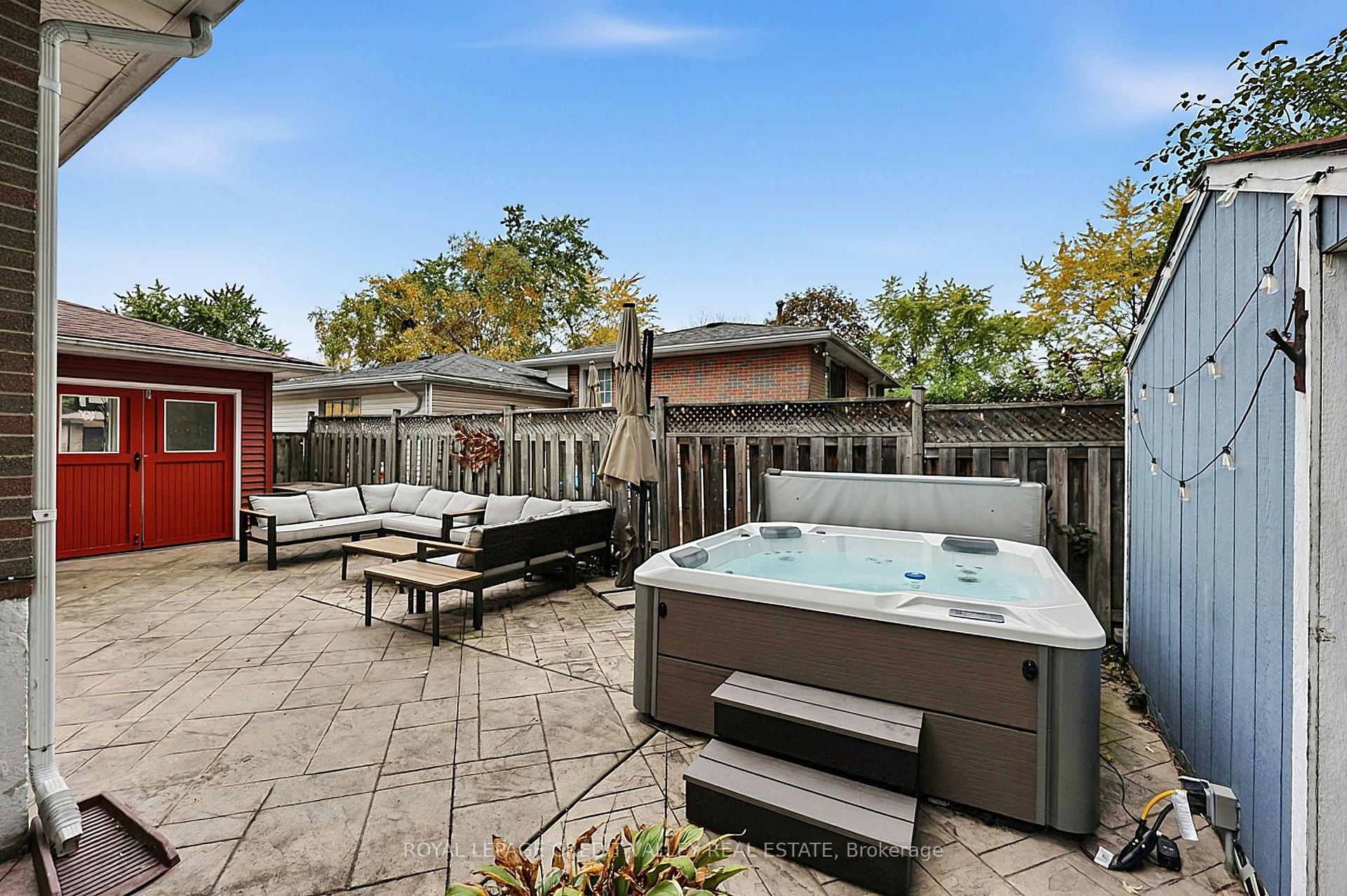 Photo 44 of 27 Castlemore Drive, Brampton, Brampton East — HOMEH