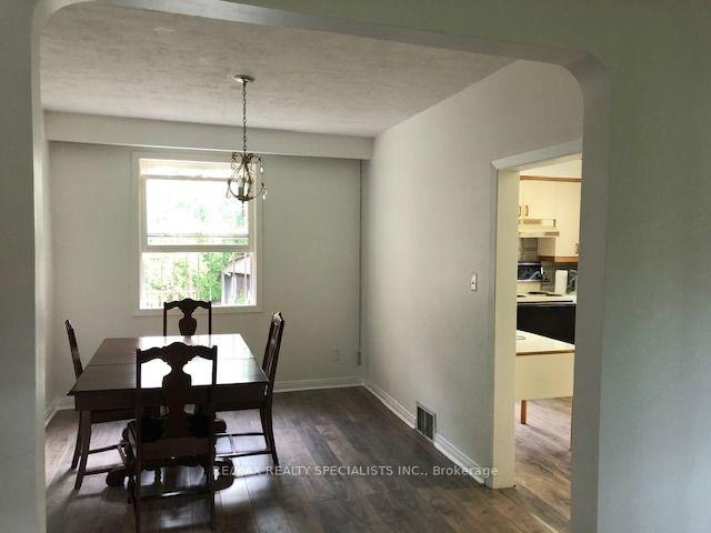 Photo 6 of 52A Rockcliffe Boulevard, Toronto, Rockcliffe-Smythe — HOMEH