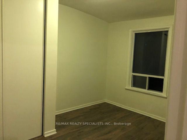 Photo 9 of 52A Rockcliffe Boulevard, Toronto, Rockcliffe-Smythe — HOMEH