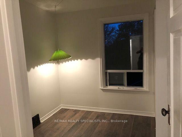 Photo 10 of 52A Rockcliffe Boulevard, Toronto, Rockcliffe-Smythe — HOMEH