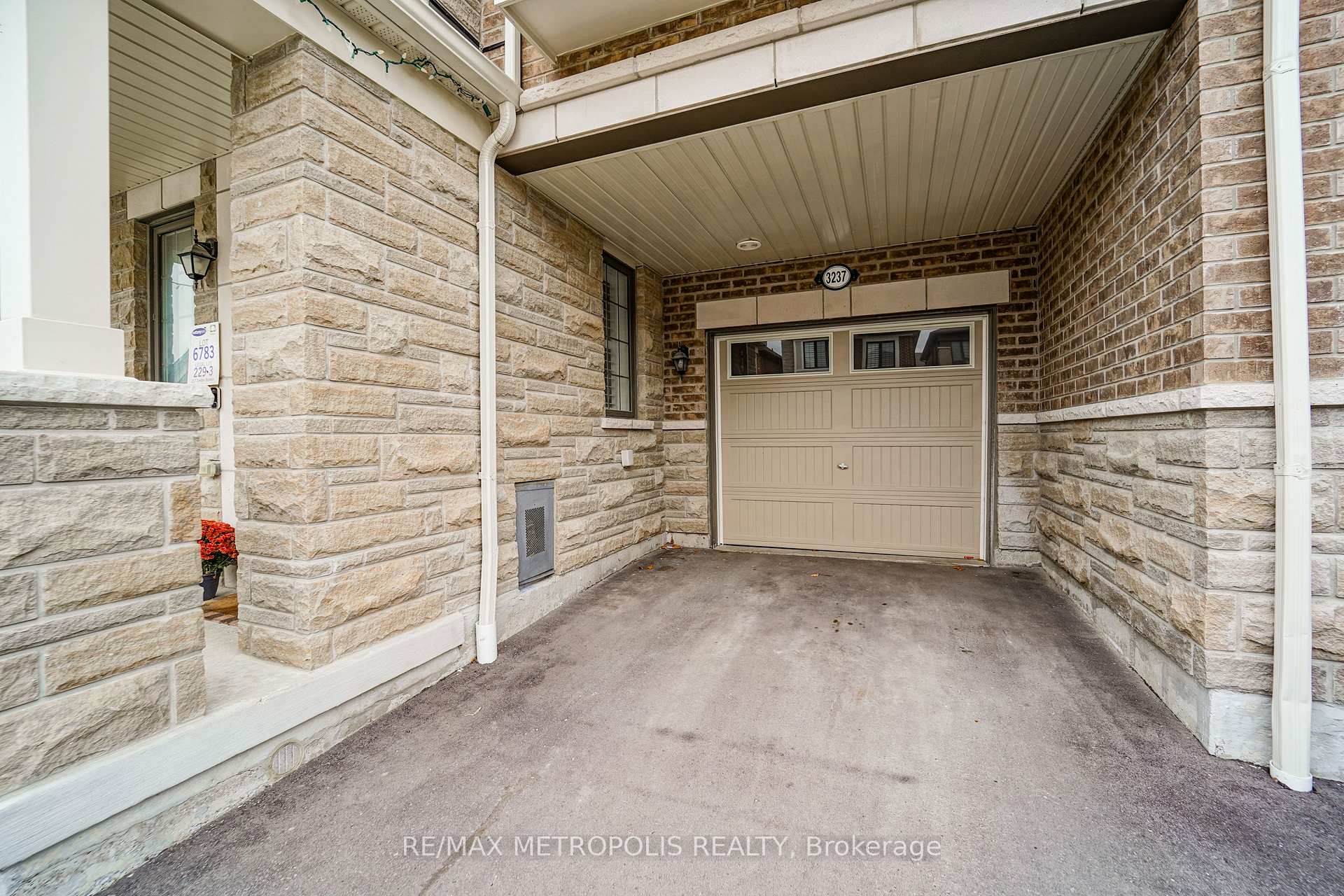 Photo 9 of 3237 Turnstone Boulevard, Pickering, Rural Pickering — HOMEH
