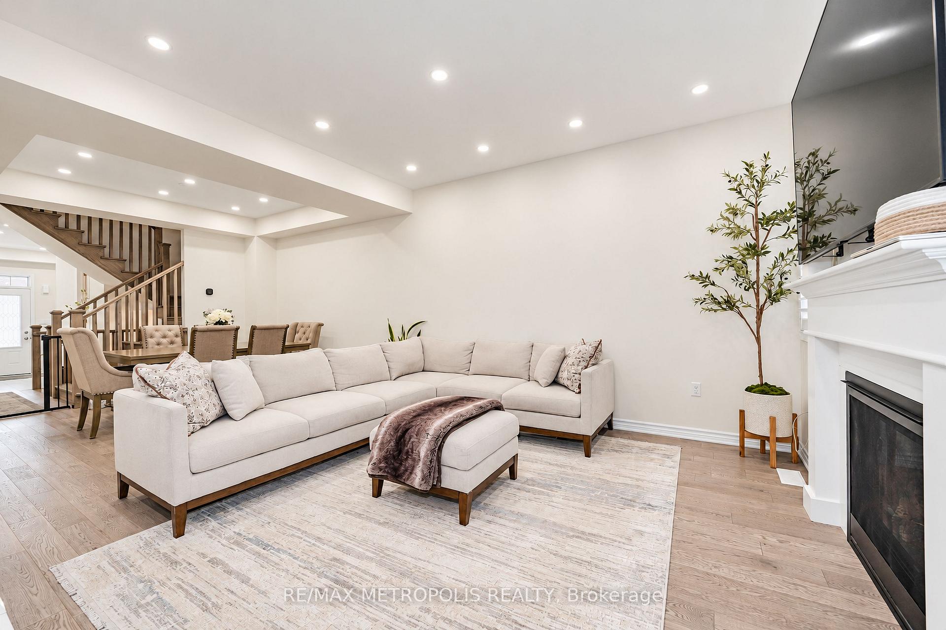 Photo 20 of 3237 Turnstone Boulevard, Pickering, Rural Pickering — HOMEH