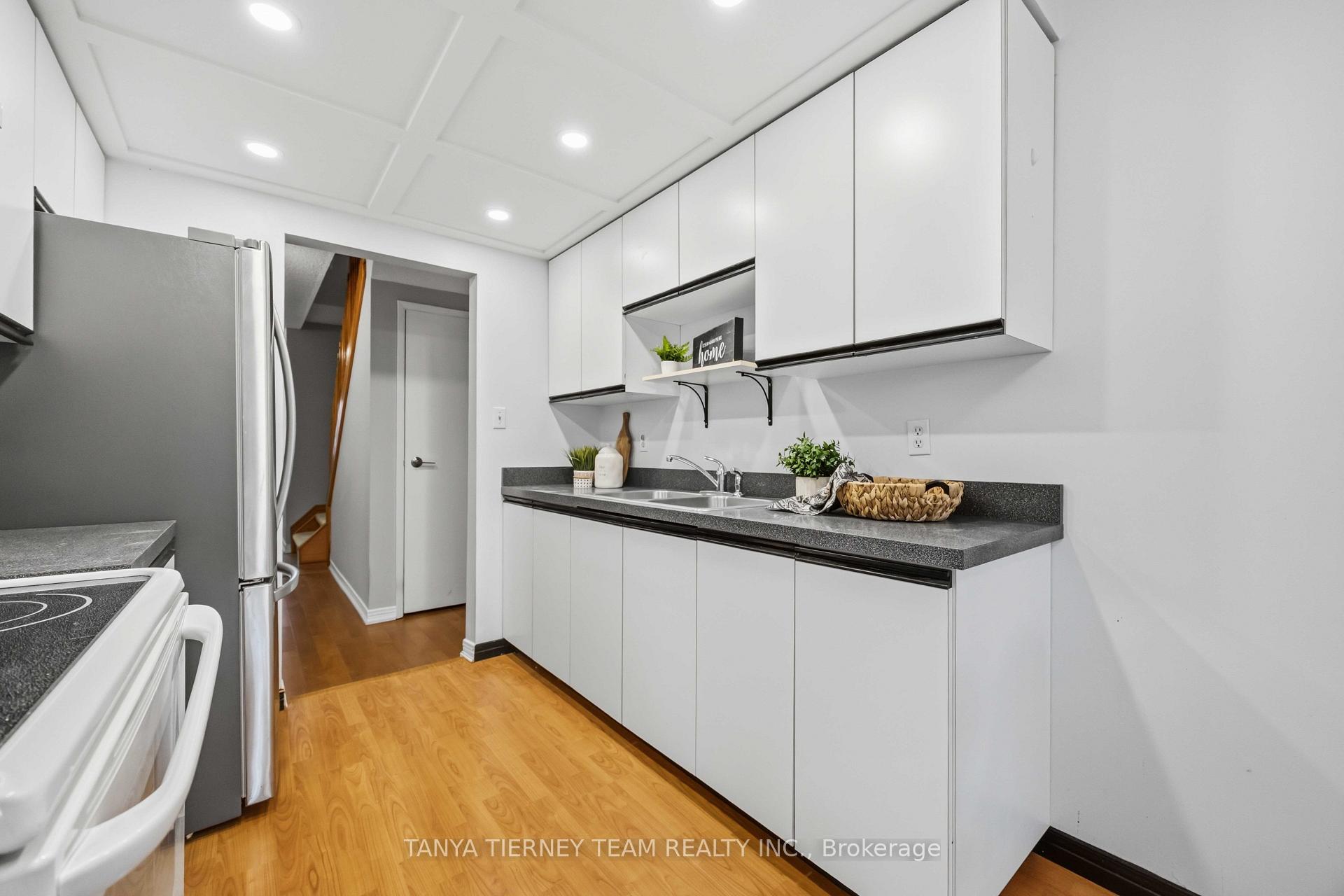 Photo 23 of Unit 32, 1330 Trowbridge Drive, Oshawa, Centennial — HOMEH