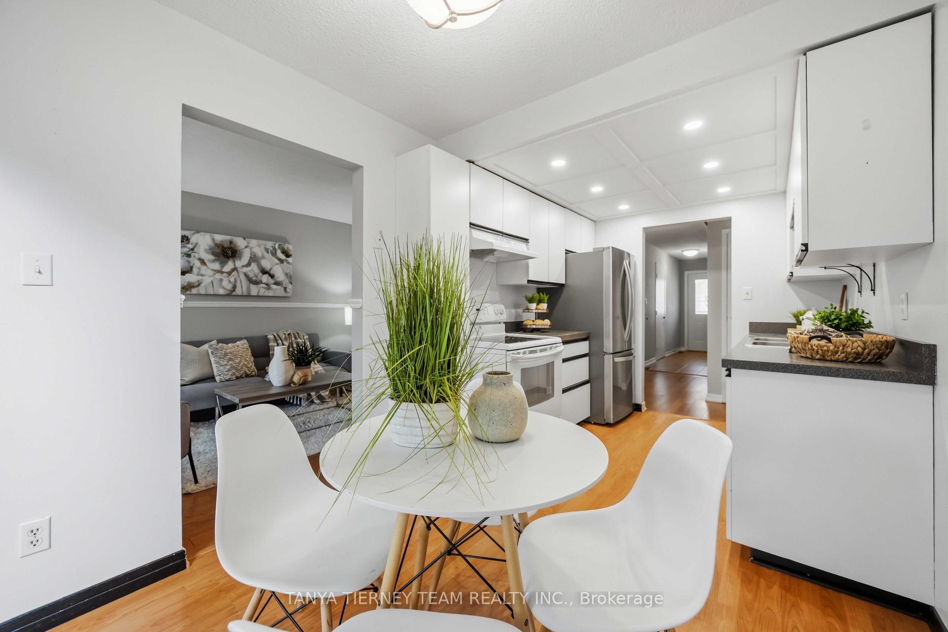 Photo 28 of Unit 32, 1330 Trowbridge Drive, Oshawa, Centennial — HOMEH