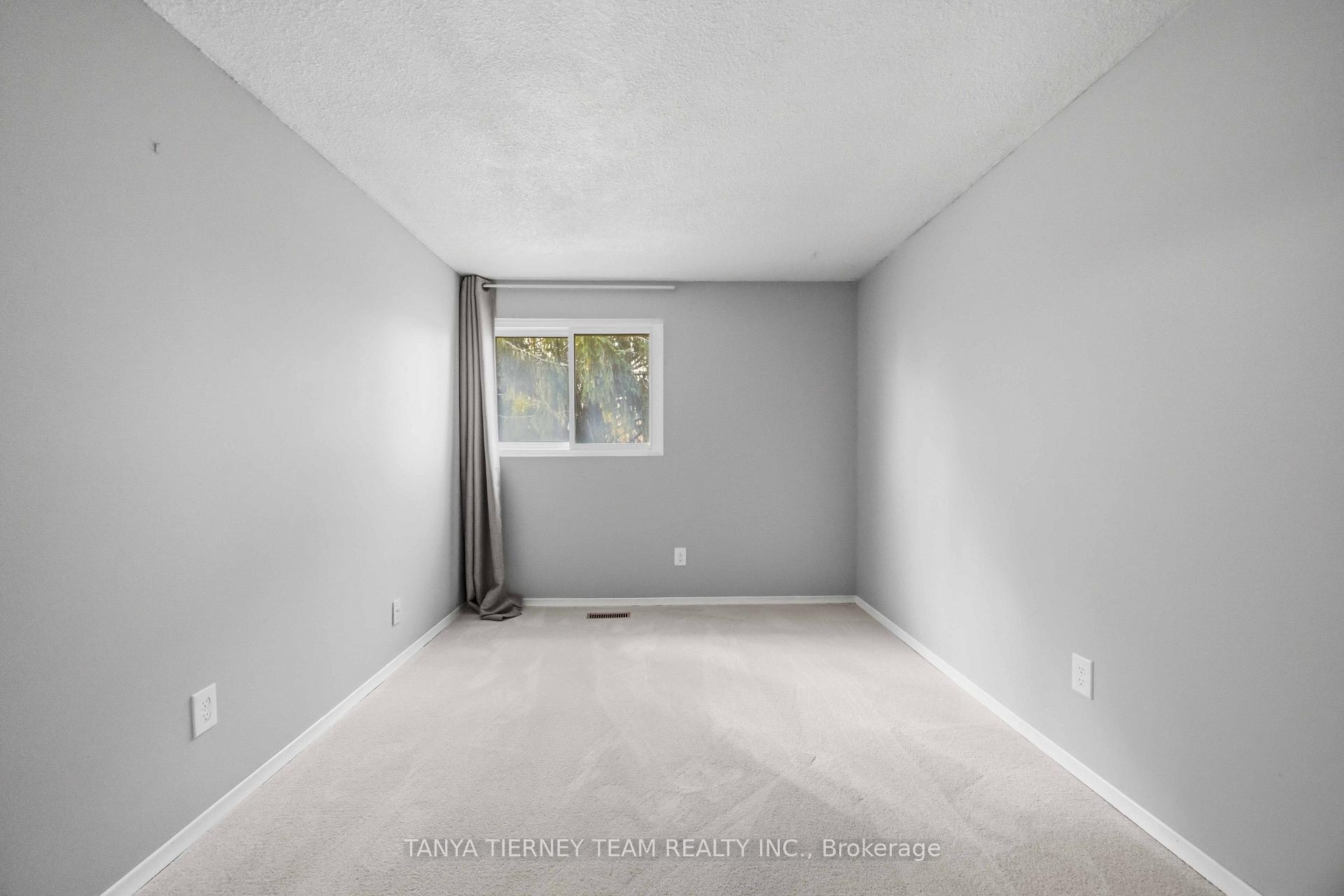 Photo 39 of Unit 32, 1330 Trowbridge Drive, Oshawa, Centennial — HOMEH