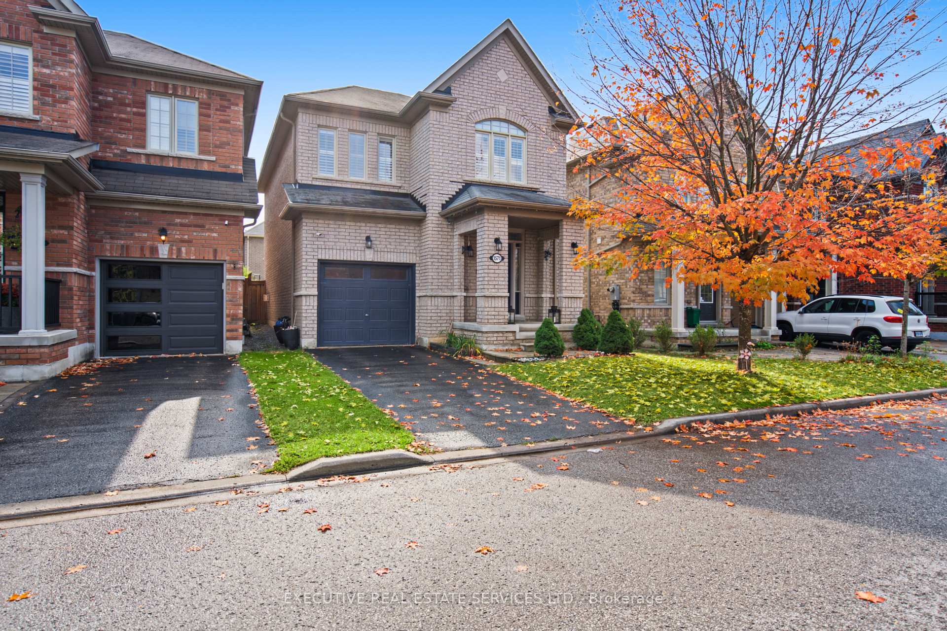 Photo 2 of 1571 Edgecroft Drive, Pickering, Duffin Heights — HOMEH