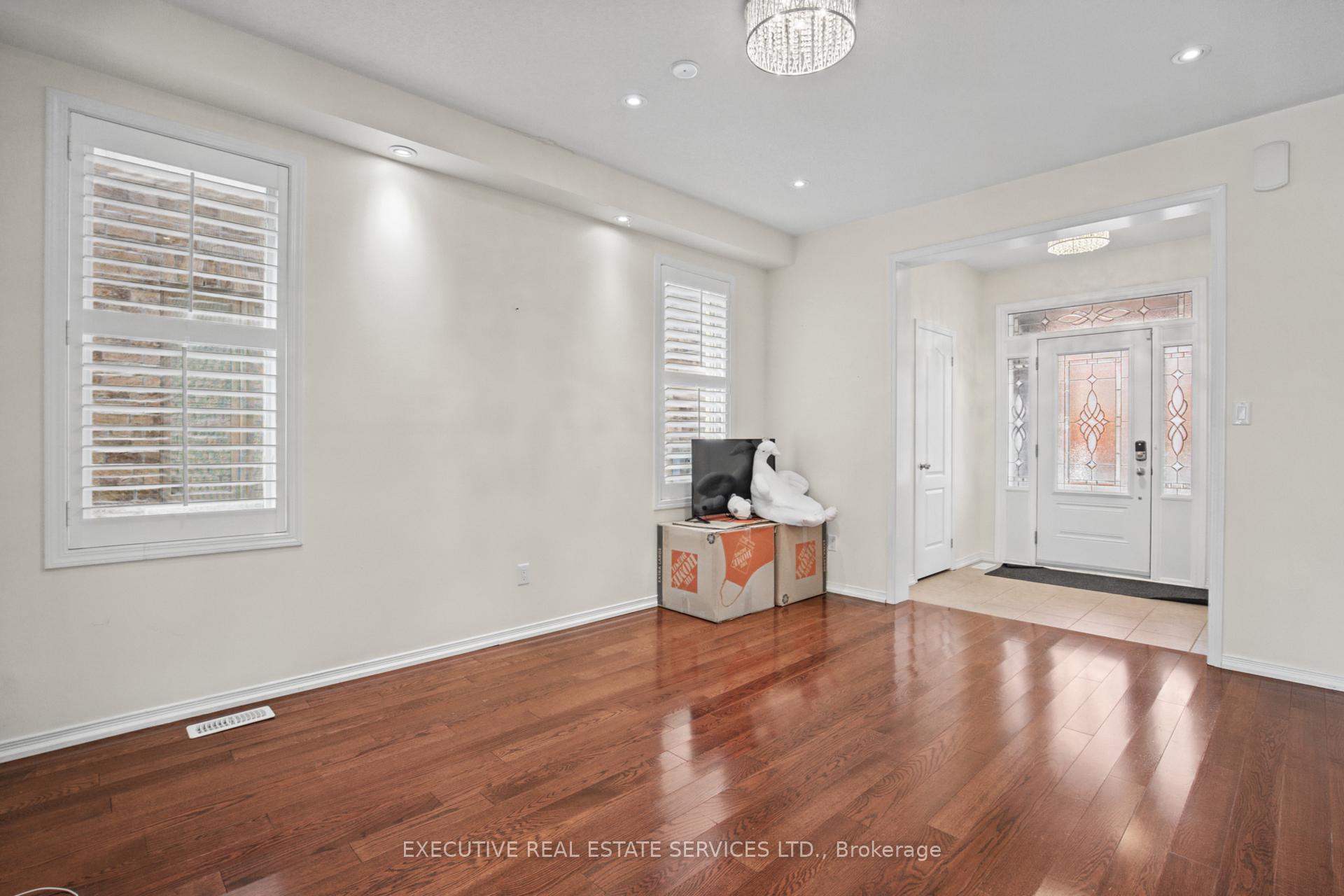 Photo 11 of 1571 Edgecroft Drive, Pickering, Duffin Heights — HOMEH